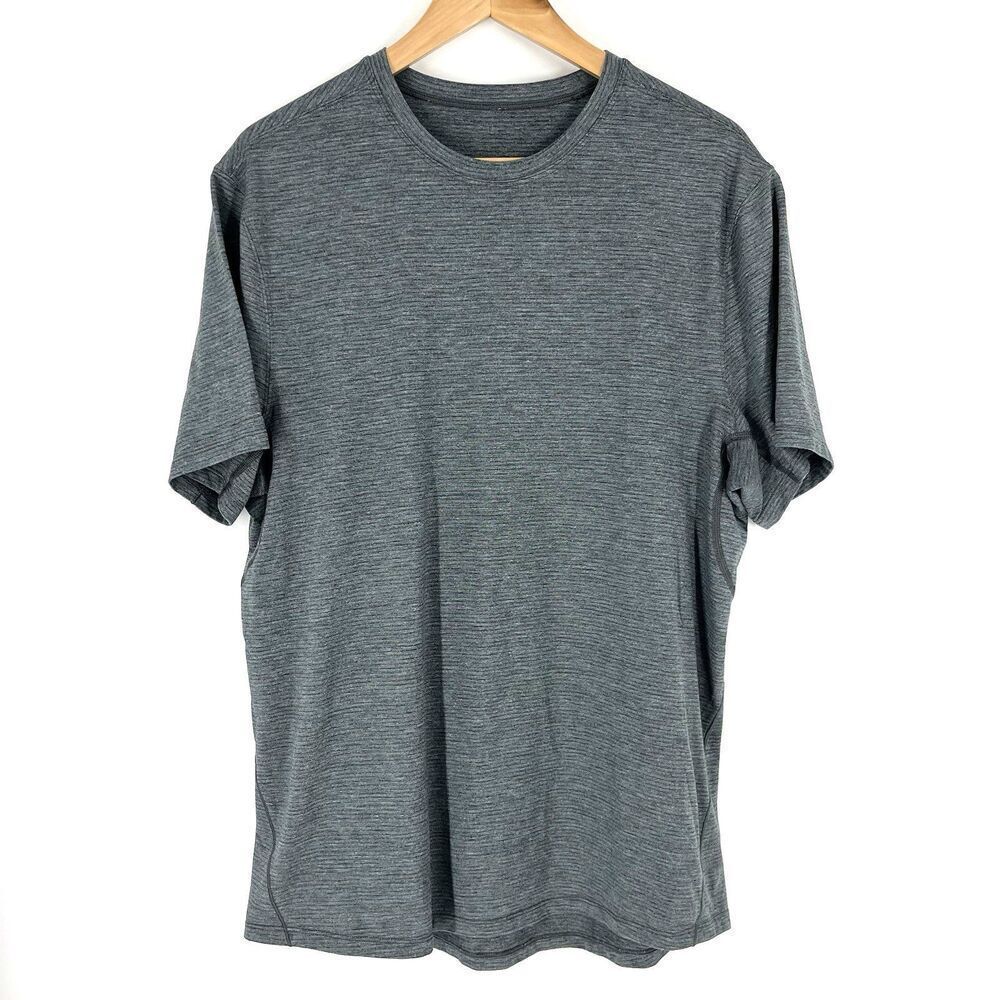 Lululemon T Shirt Size Medium Mens Gray Metal Vent Tech Stripe Yoga Gym Tee